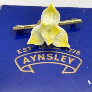 Yellow White Daffodil Flower Brooch Jacket Scarf Pin Aynsley Bone China Box VTG
